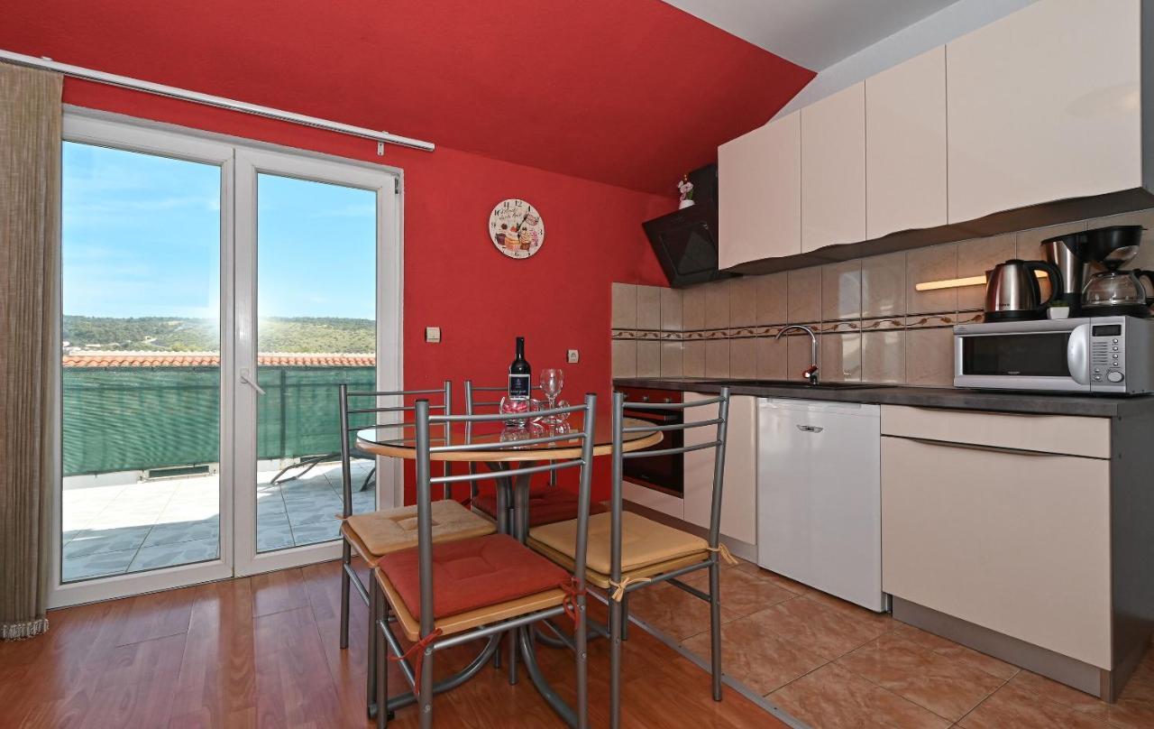 Apartments Marija Трогир Екстериор снимка