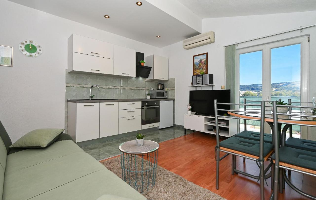 Apartments Marija Трогир Екстериор снимка