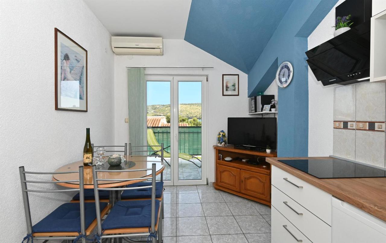 Apartments Marija Трогир Екстериор снимка