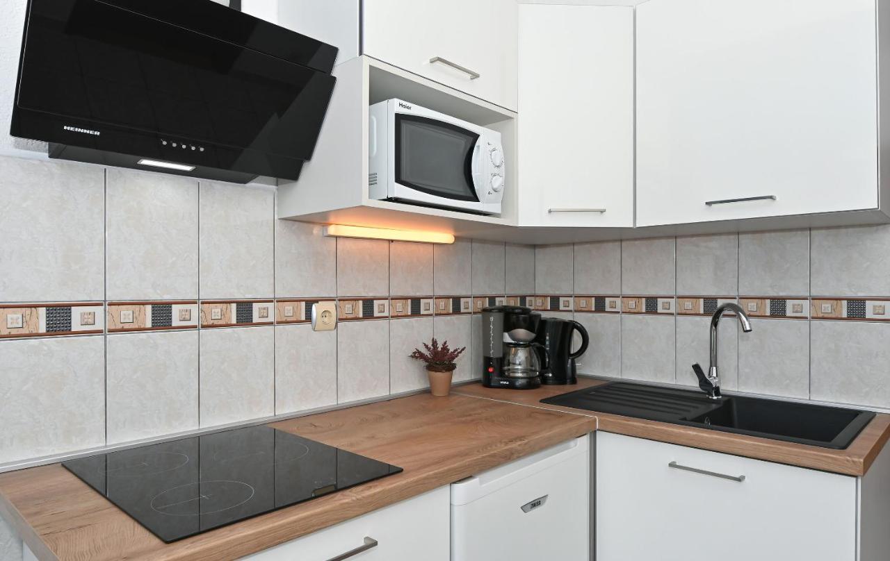 Apartments Marija Трогир Екстериор снимка