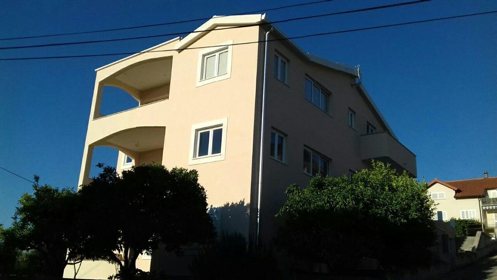 Apartments Marija Трогир Екстериор снимка