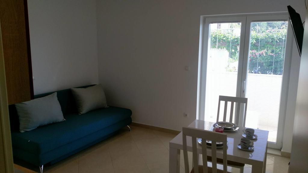 Apartments Marija Трогир Екстериор снимка