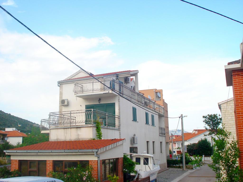 Apartments Marija Трогир Екстериор снимка