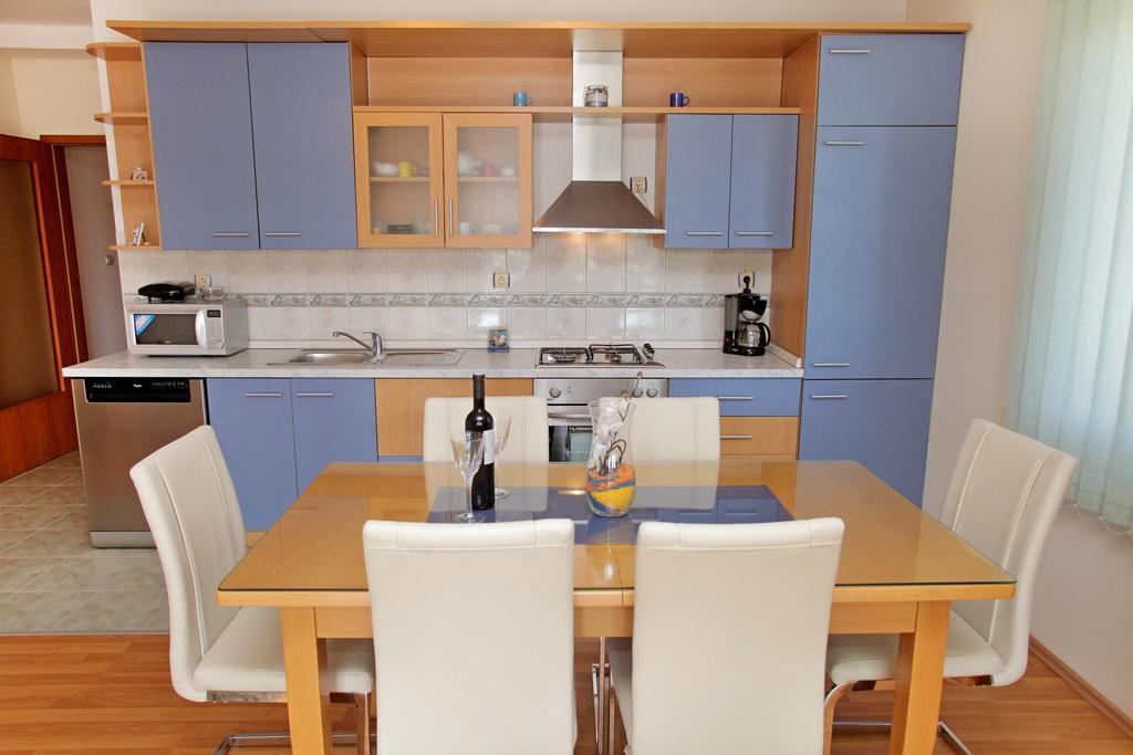 Apartments Marija Трогир Екстериор снимка