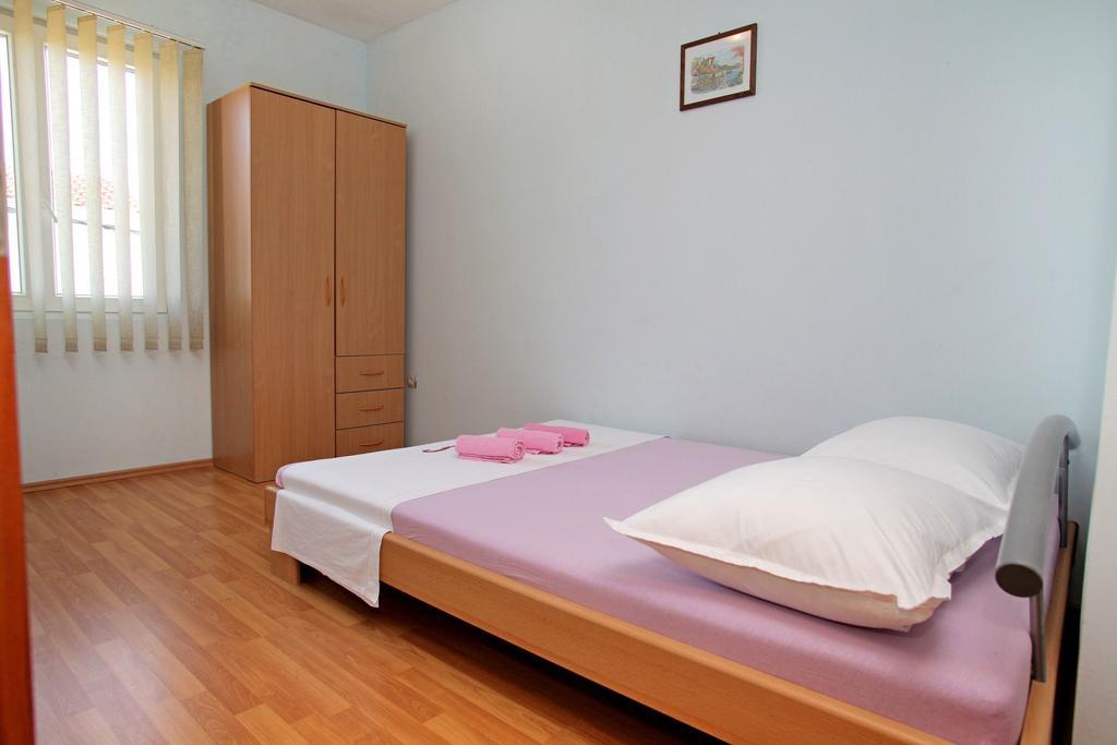 Apartments Marija Трогир Екстериор снимка