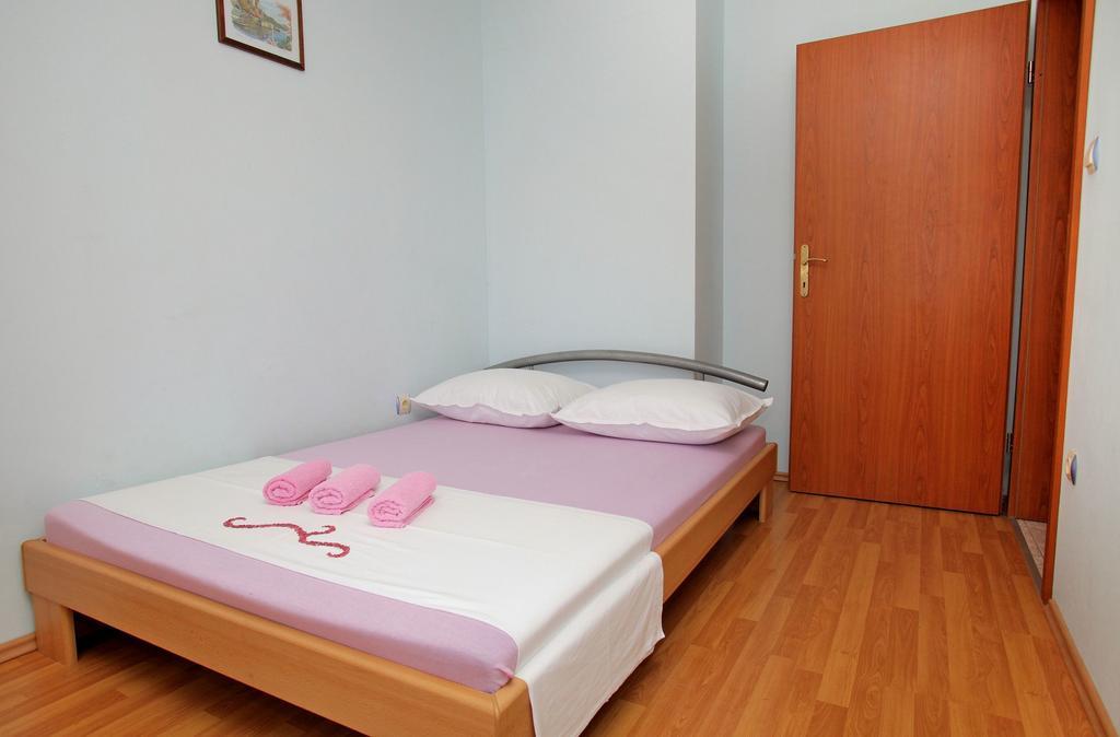 Apartments Marija Трогир Екстериор снимка