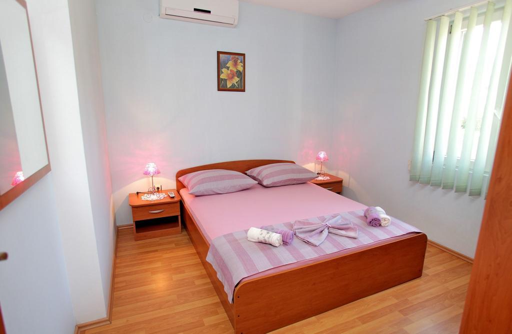 Apartments Marija Трогир Екстериор снимка