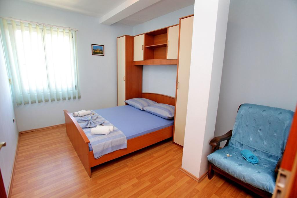 Apartments Marija Трогир Екстериор снимка