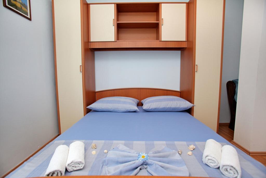 Apartments Marija Трогир Екстериор снимка