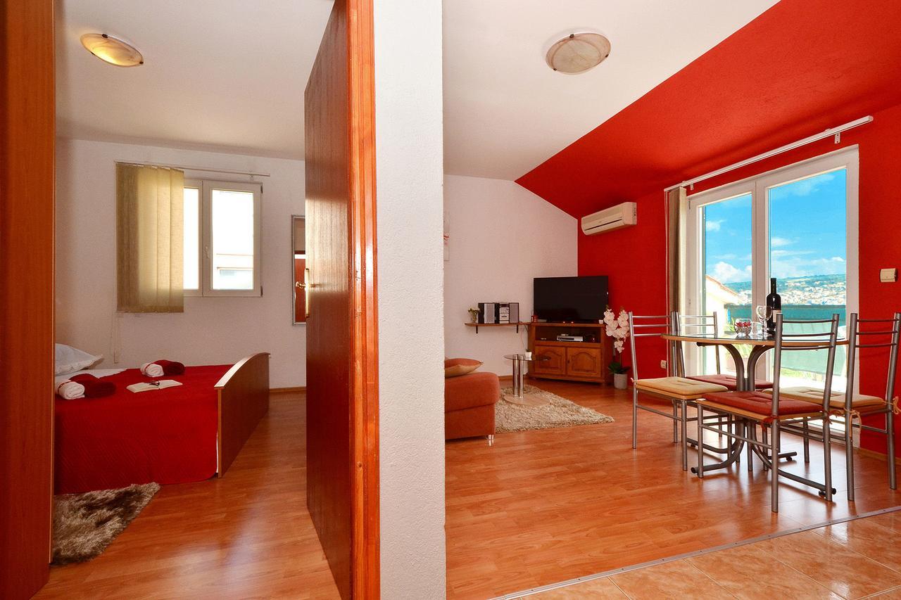 Apartments Marija Трогир Екстериор снимка