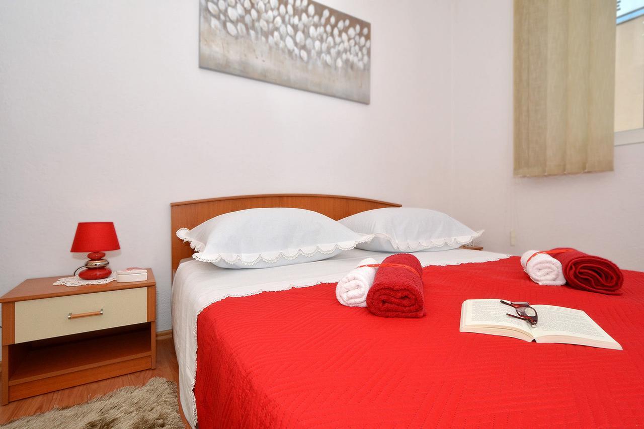 Apartments Marija Трогир Екстериор снимка
